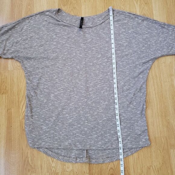 Slink 3/4 Sleeve Top - Picture 7 of 11